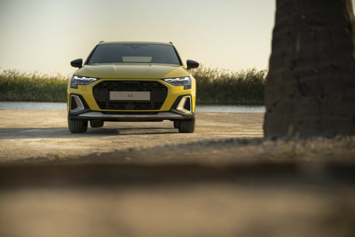 Audi A3 allstreet python yellow