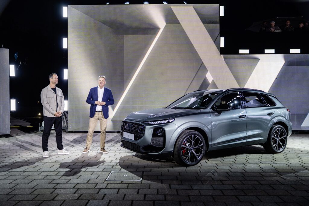 Audi-Q3-2026-publiczna-preentacja-1024x682 Audi czaruje publiczność nową generacją Q3. Etykieta eko i imponujące technologie są na miarę nowej gwiazdy segmentu SUV-ów premium