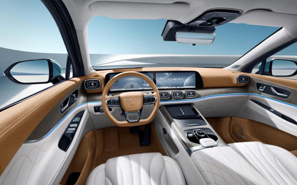 Kokpit Ebro S900. Foto: materiały prasowe producenta