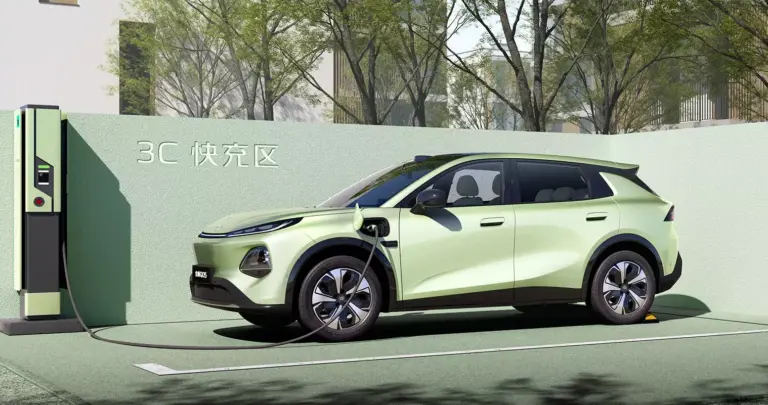Changan E06. Foto: materiały prasowe producenta