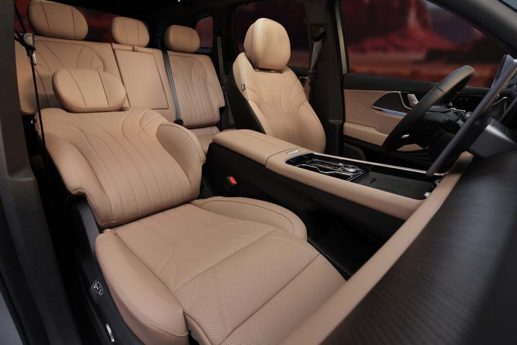 Wnętrze Ebro S900. Foto: materiały prasowe producenta