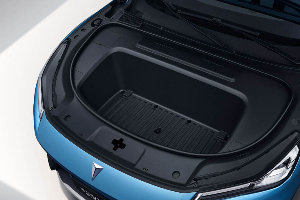 Bagażnik Changan Deepal S05. Foto: materiały prasowe producenta
