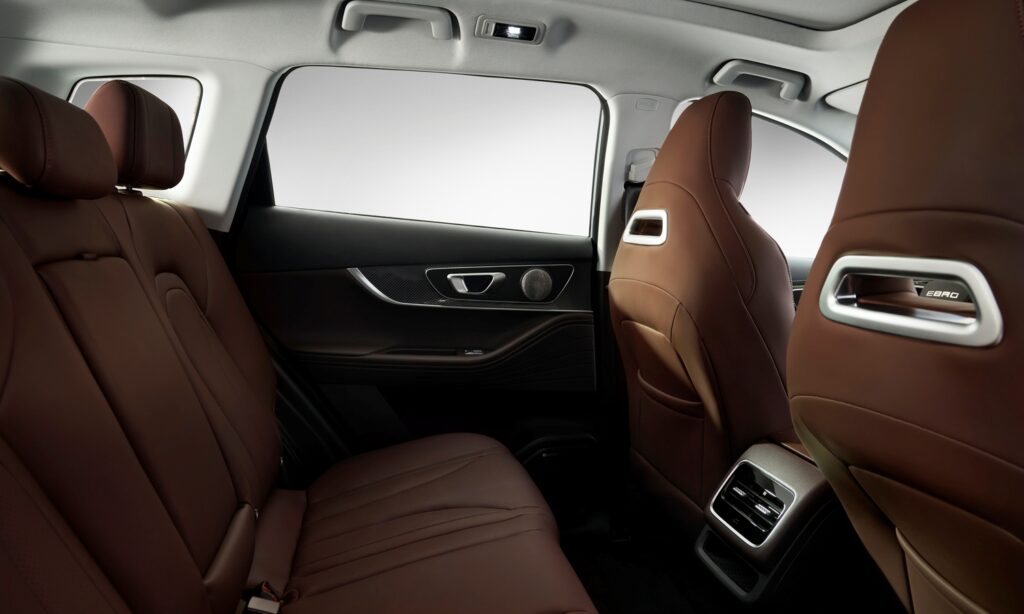 Wnętrze EBRO S700 2026. Foto: materiały prasowe producenta