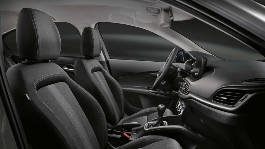 Wnętrze Fiat Tipo Cross 2026. Foto: materiały prasowe producenta