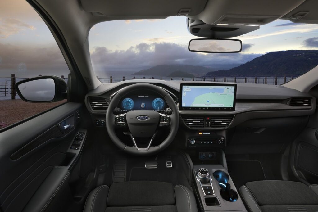 Kokpit Ford Kuga. Foto: materiały prasowe producenta