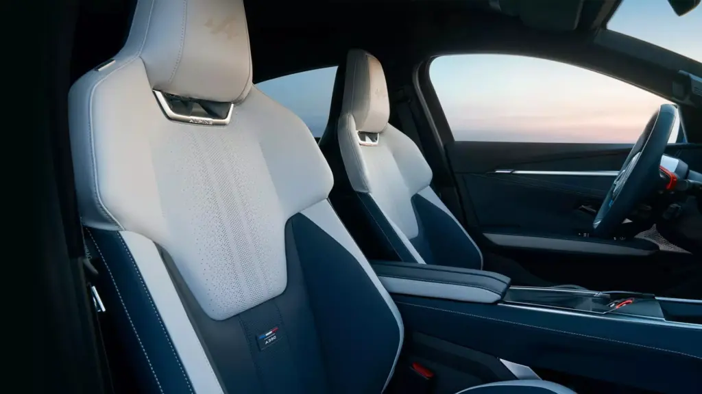 Wnętrze Alpine A390. Foto: materiały prasowe producenta
