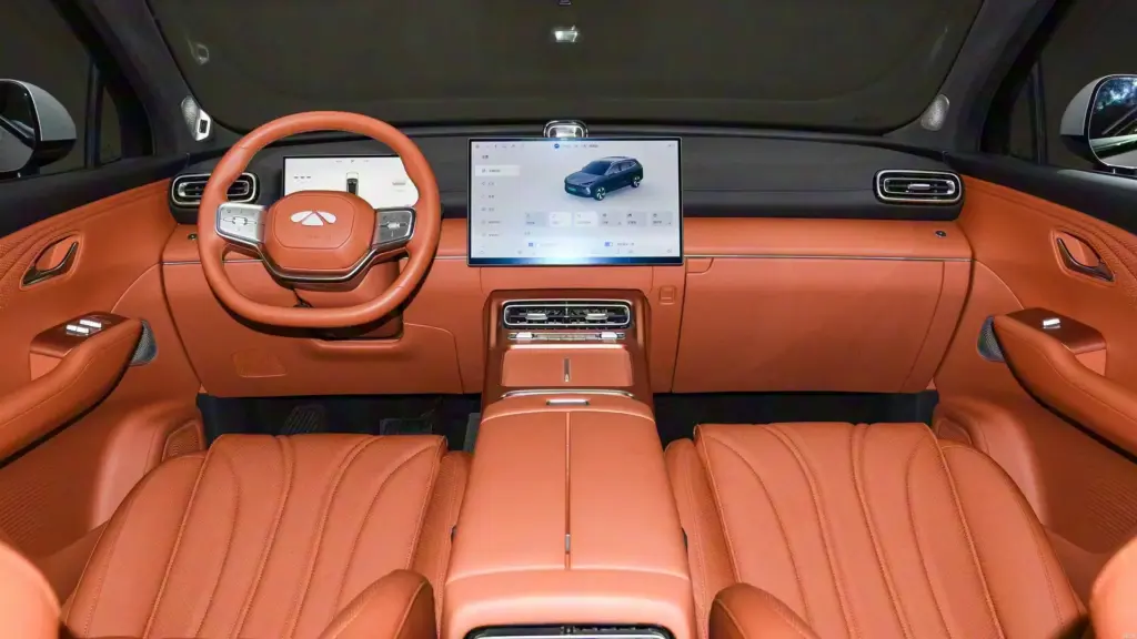 Kokpit Chery Fulwin T9L. Foto: materiały prasowe producenta