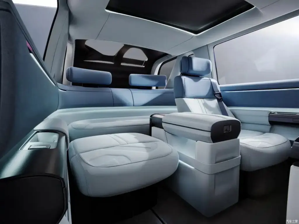 Wnętrze Freelander Concept 97. Foto: materiały prasowe producenta