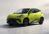 BYD Dolphin Surf od 97 700 zł. Tani elektryk z ważnym haczykiem BYD Dolphin Surf 2026 w zielonym kolorze, miejski samochód elektryczny dostępny w Polsce