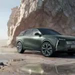 DS N°7 jako SUV premium z napędem Hybrid i elektrycznym E-TENSE w polskiej ofercie.