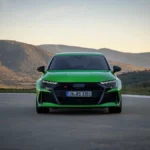 Zielone Audi RS 3 z rodziny Audi A3 po liftingu