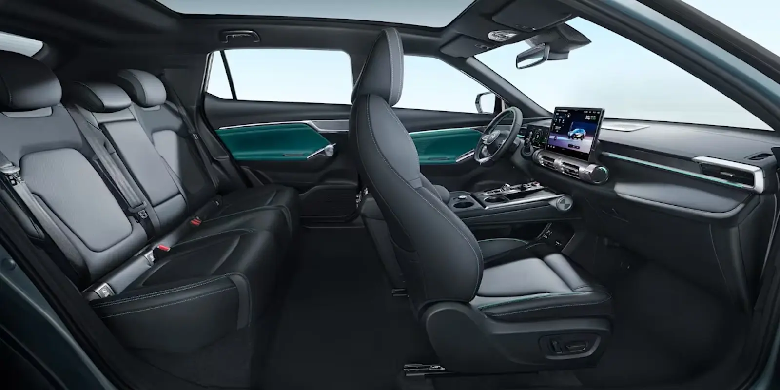 Wnętrze GAC EMKOO Hybrid Luxury z panoramicznym dachem, ekranem multimedialnym i dwukolorową tapicerką