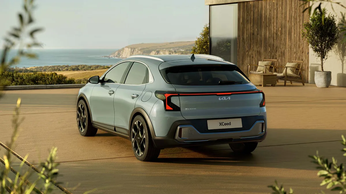 Tył Kia XCeed 2027 ze światłami LED