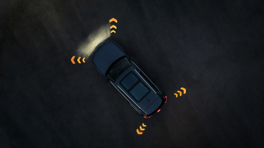 Nowe Audi Q7 2026 z widoku z góry z wizualizacją systemów wspomagania