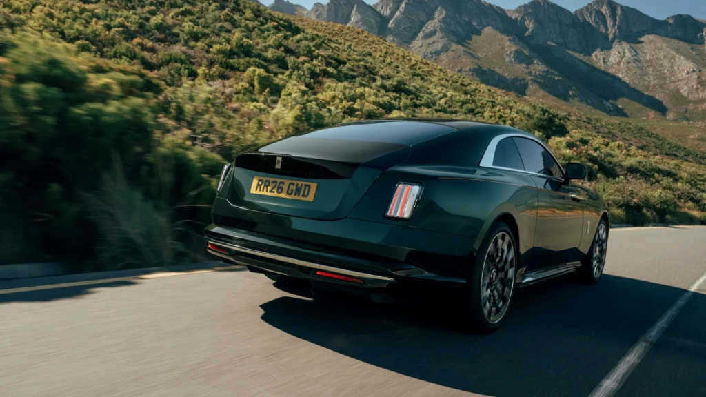 Rolls-Royce Spectre Series II – elektryczne coupé w trasie