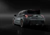 Toyota GRMN Corolla 2026 ma 300 KM i tylko dwa miejsca Toyota GRMN Corolla 2026 widoczna z tyłu z dużym spojlerem i potrójnym wydechem
