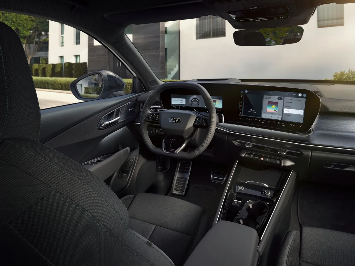 Wnętrze Audi Q3 2027 z cyfrowym kokpitem i systemem Android Automotive
