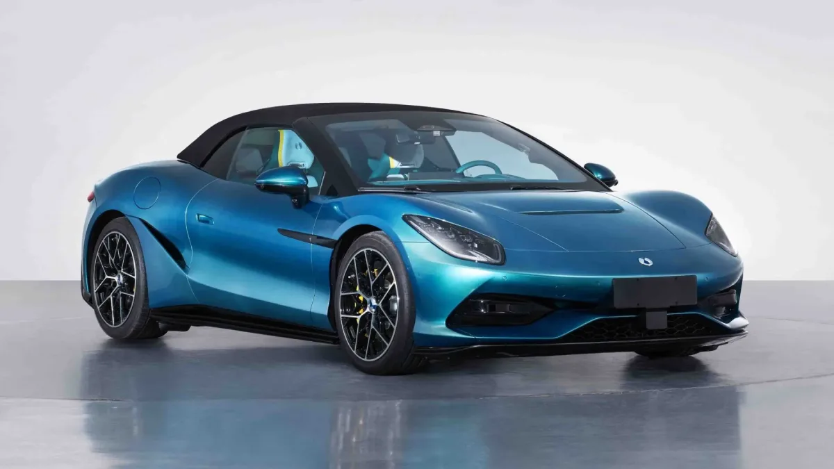 Turkusowa Denza Z Cabriolet z zamkniętym miękkim dachem