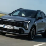 Kia Sportage GT-Line podczas jazdy, popularny SUV na polskim rynku