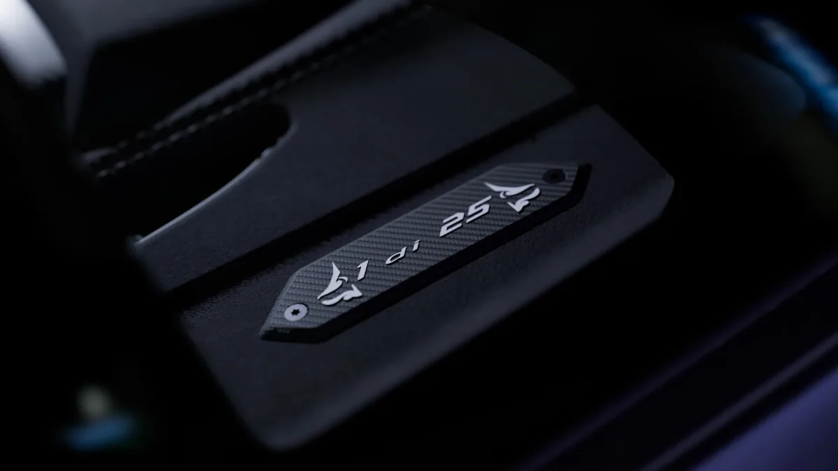 Karbonowa tabliczka 1 di 25 w Lamborghini Revuelto Impavido