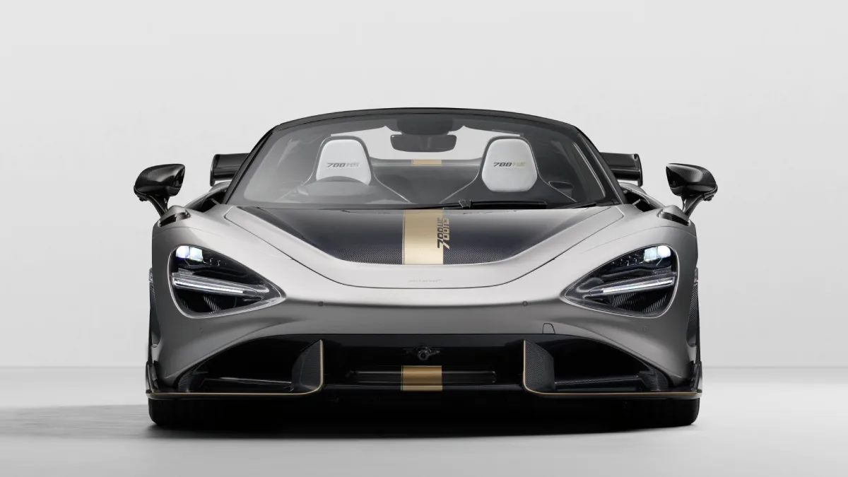 Przód McLaren 788HS z karbonowym splitterem i akcentami Papaya