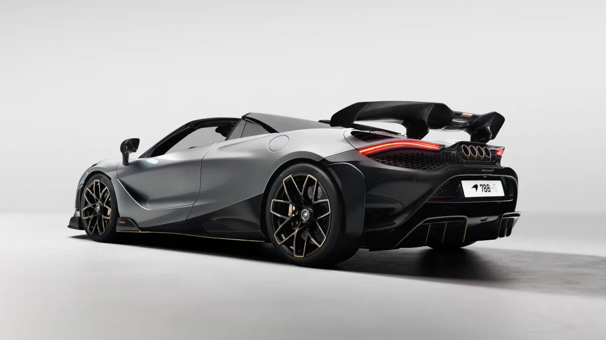 Tył McLaren 788HS z dużym skrzydłem, dyfuzorem i detalami MSO