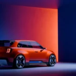 MG Go Concept pokazany z tyłu podczas premiery przed Goodwood 2026