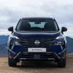 Odświeżony Nissan X Trail Tekna widziany od przodu