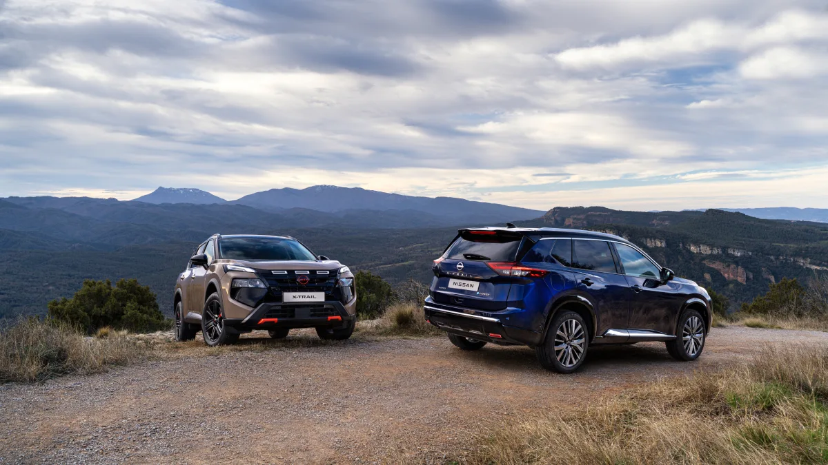 Nissan X Trail N Trek i Tekna na górskiej drodze