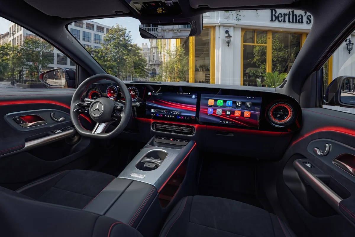 Kokpit nowego Mercedesa-Benz GLA z systemem MBUX