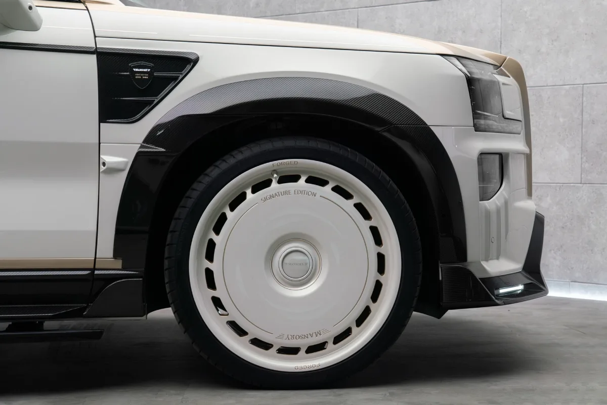 24-calowa kuta felga FT.19 w Zeekrze 9X Mansory