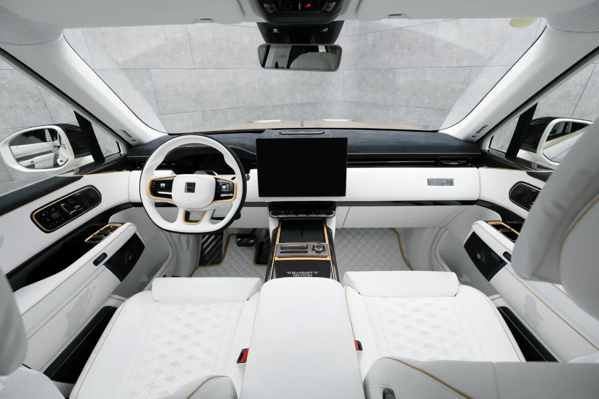 Kokpit Zeekra 9X po personalizacji Mansory