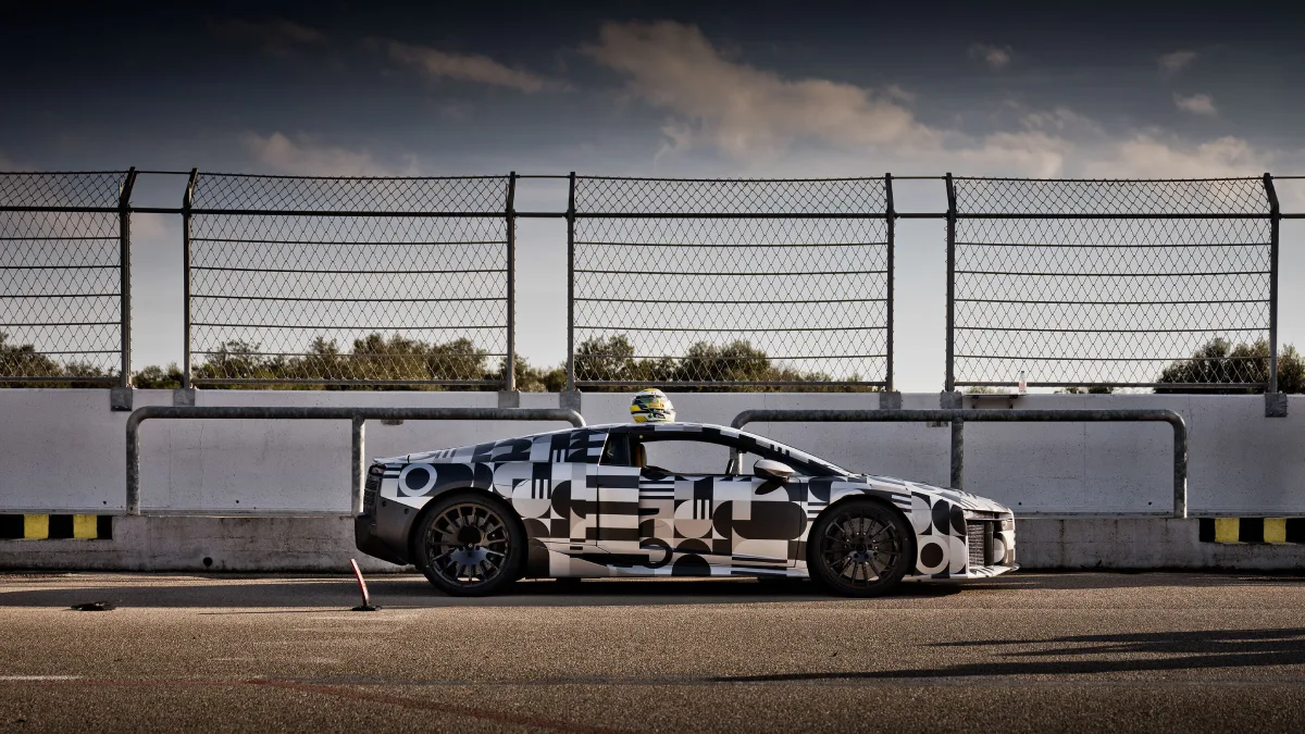 Audi Nuvolari w kamuflażu podczas testów na torze