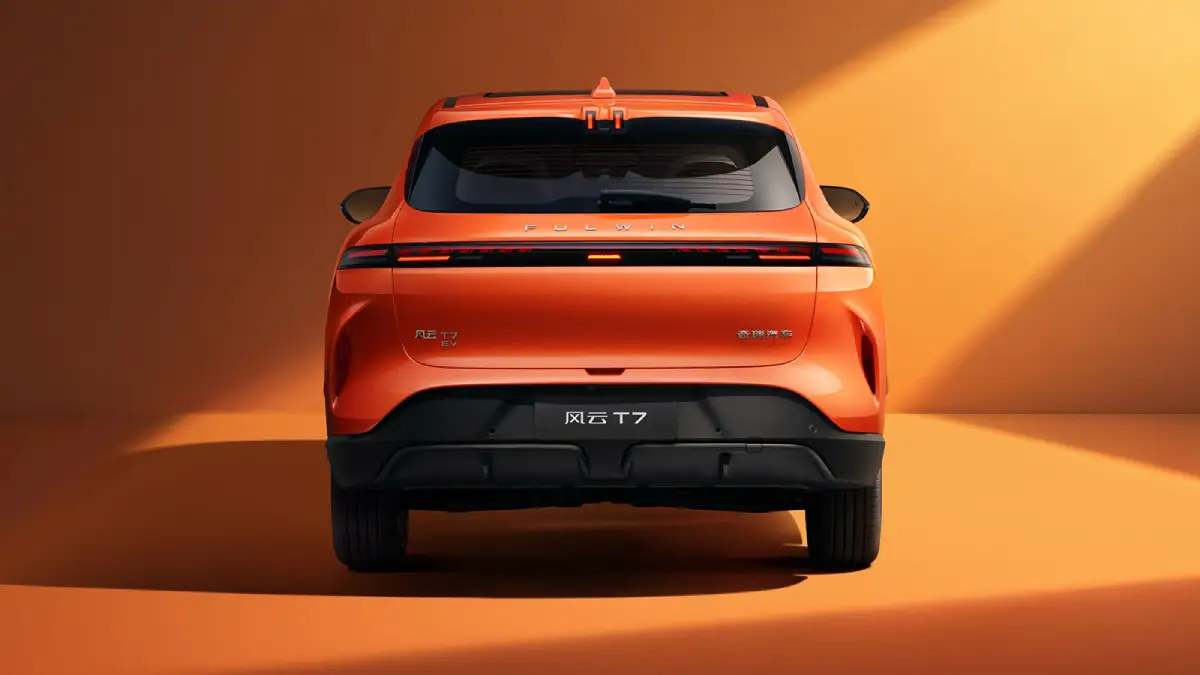 Chery Fulwin T7 widok tylnej części nadwozia