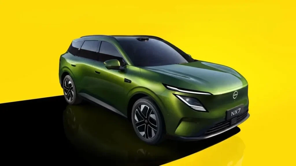 Dongfeng Nissan NX7 z LiDAR-em pokazany z przodu