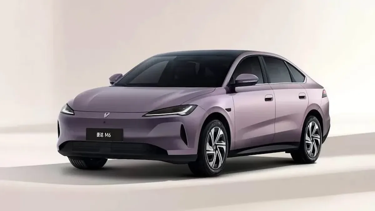 Jetta M6 pokazana z góry i z przodu