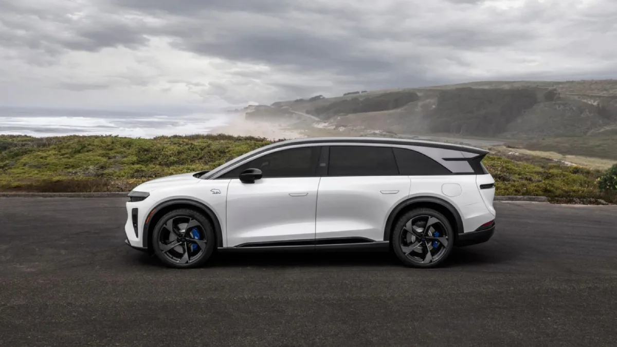 Lucid Gravity GT-S pokazany z profilu