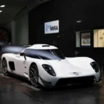 Ultima RS podczas testów w tunelu aerodynamicznym, konstrukcja bazowa Peregryn GT-R