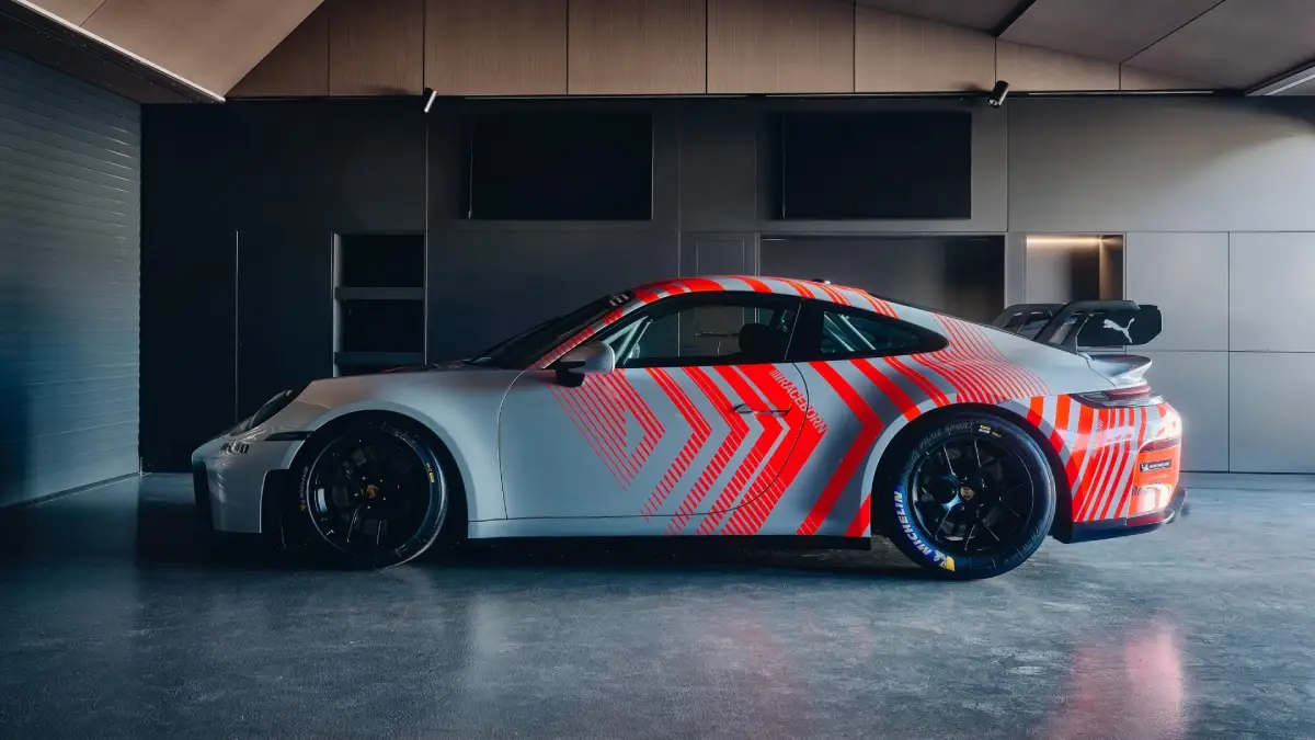 Porsche 911 Challenge widok z boku