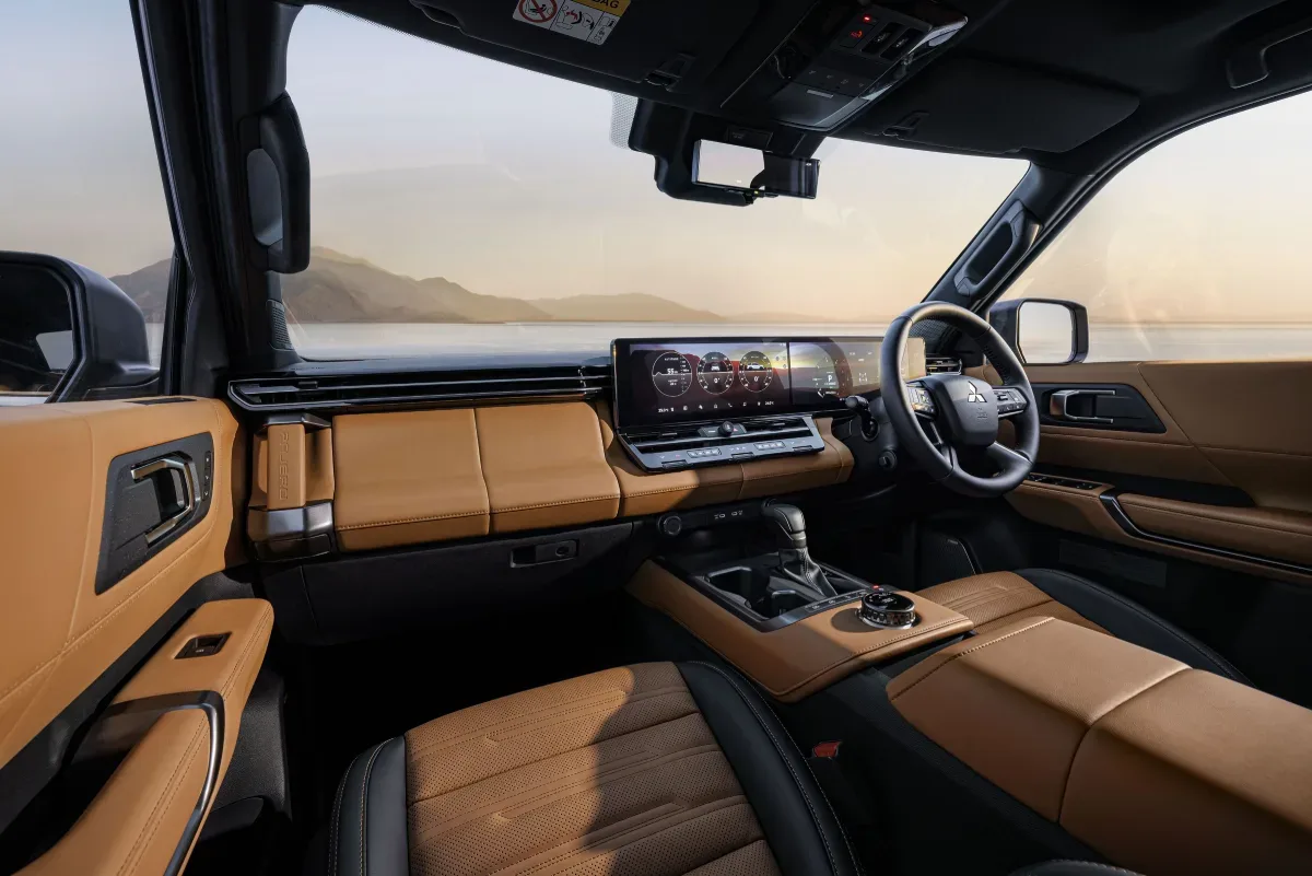 Wnętrze nowego Mitsubishi Pajero 2026