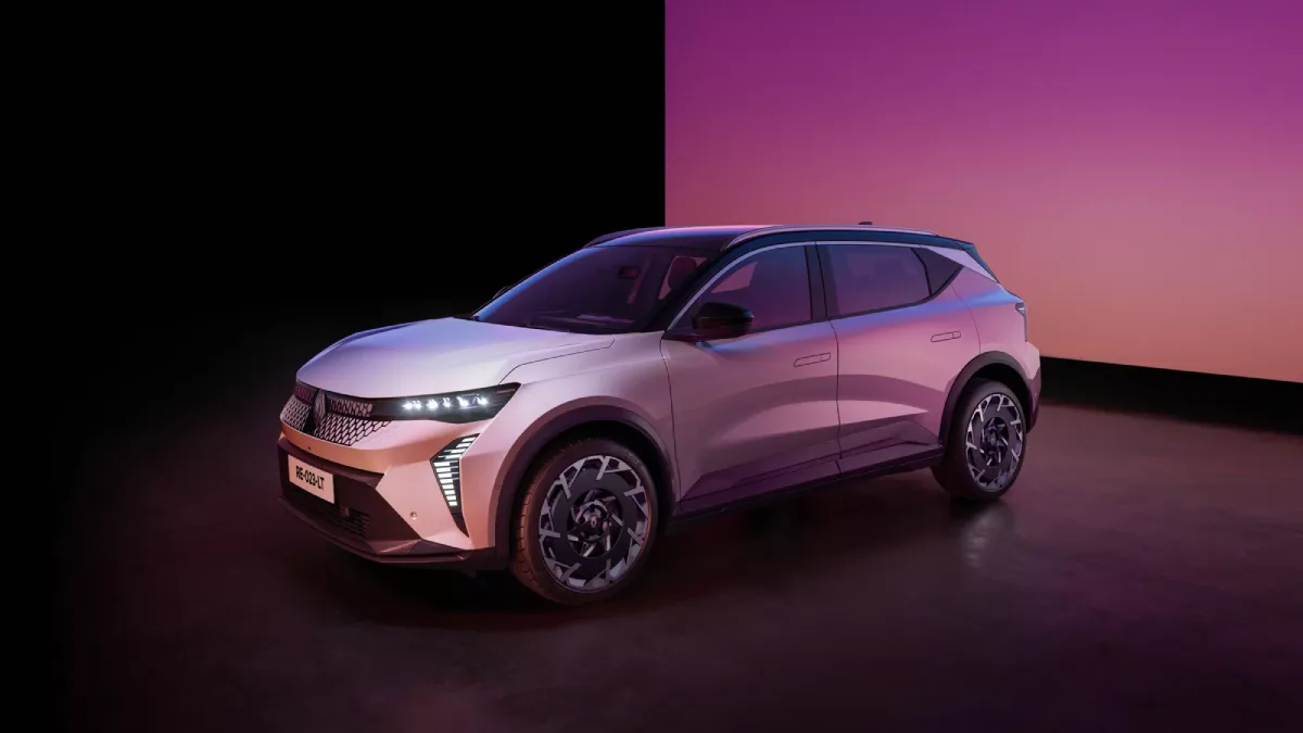 Renault Scenic E-Tech electric 2026 widziany z przodu i z boku